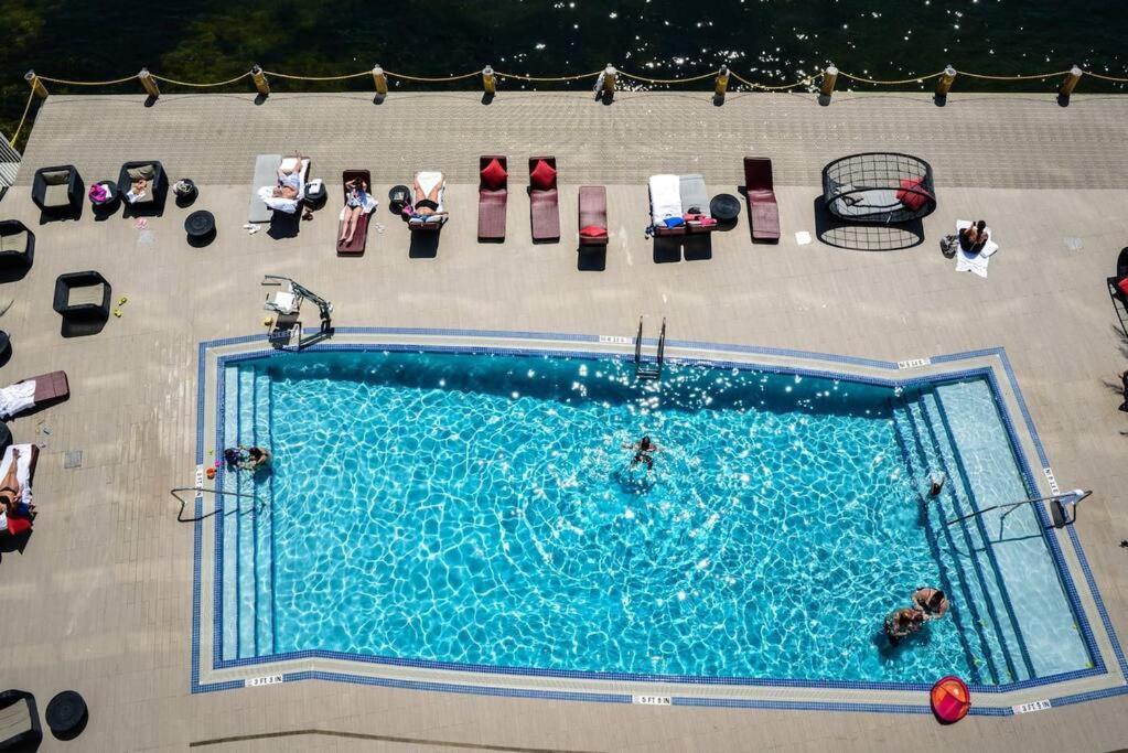2BD 2BA Condo @Beachwalk Resort W/Pool Hallandale Beach Exterior foto